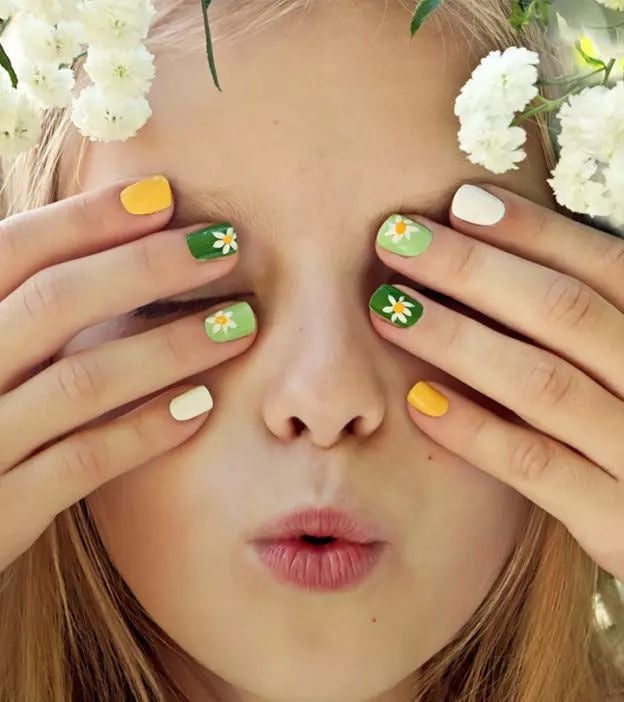 Nail Bar